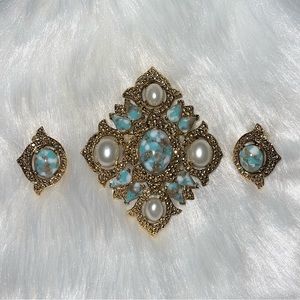 Sarah Coventry “Remembrance” Brooch and Clip On Earrings